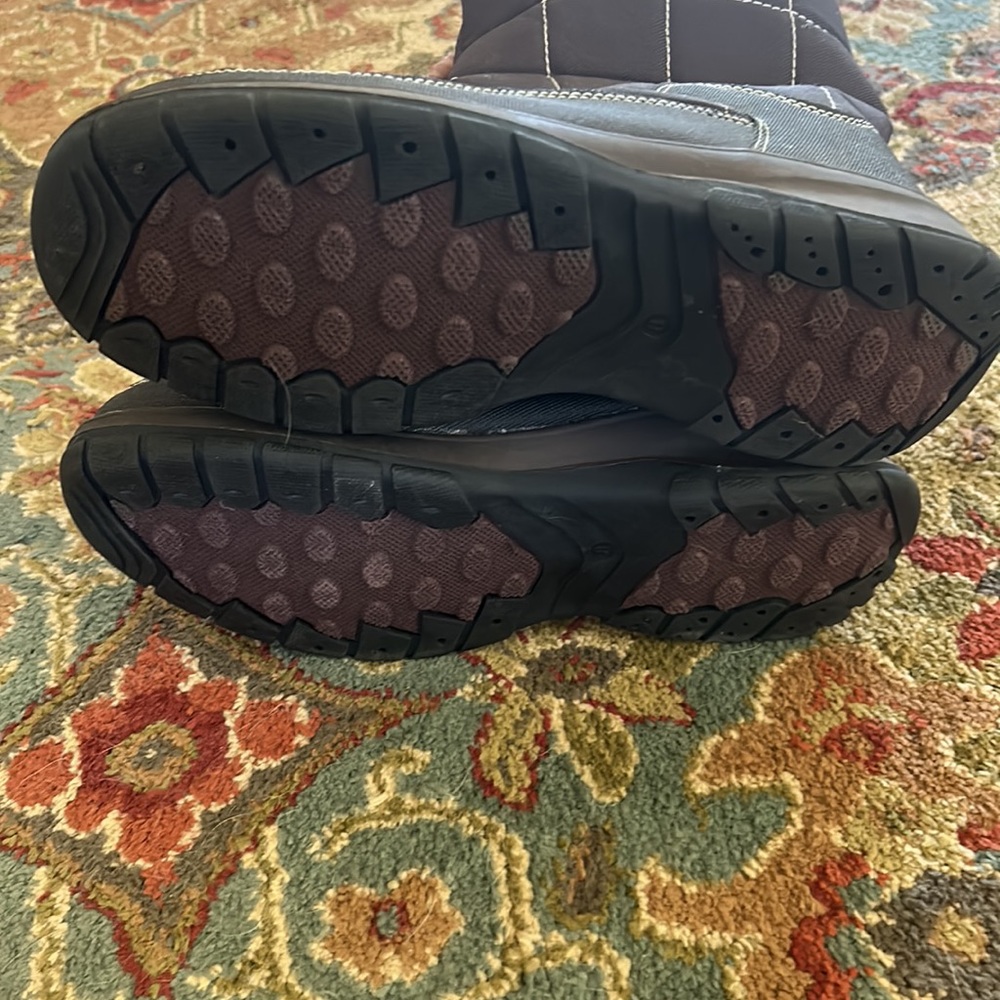 NWOT Itasca Vixen Quilted Boots Sz 8 - Picture 11 of 16